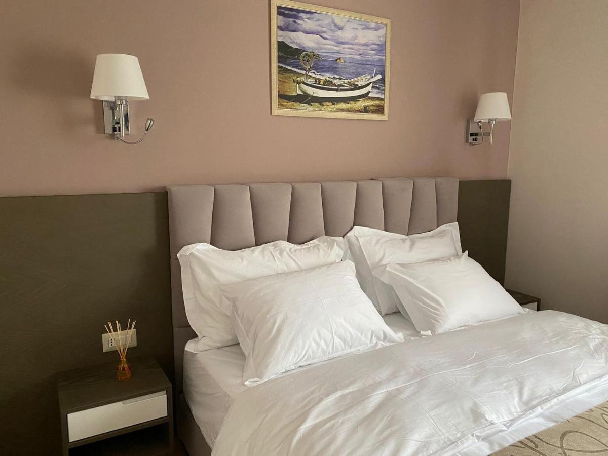 Deluxe Room,1469378987:JPEG